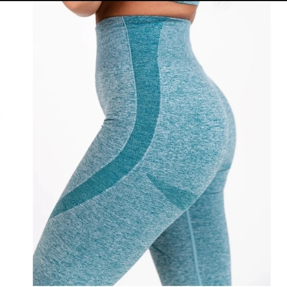 LAKI Active VALKYRIE Seamless Legging Sz M Dusk‎